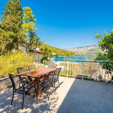 House For Vacation Vesna Корчула